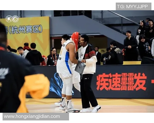 姚明在比赛中砍下24分展现绝佳状态助力球队赢得胜利