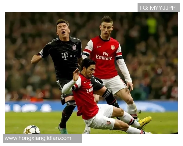 欧冠激战：拜仁与利物浦战成平局神奇扑救点燃全场激情